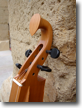 Tête de dulcimer de profil